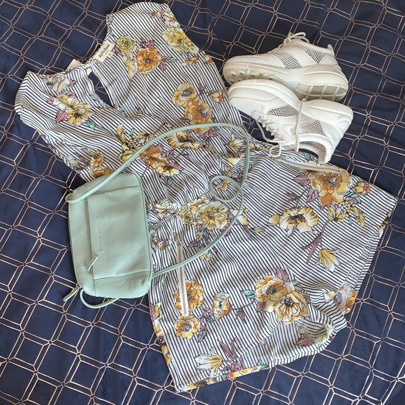 STONE MOUNTAIN - Picture 1 of 8